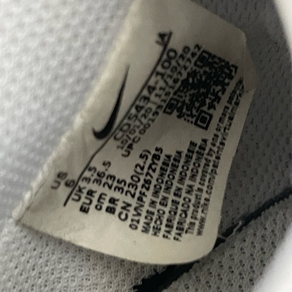 Nike Court Vision Low Sneakers - Picture 5 of 6